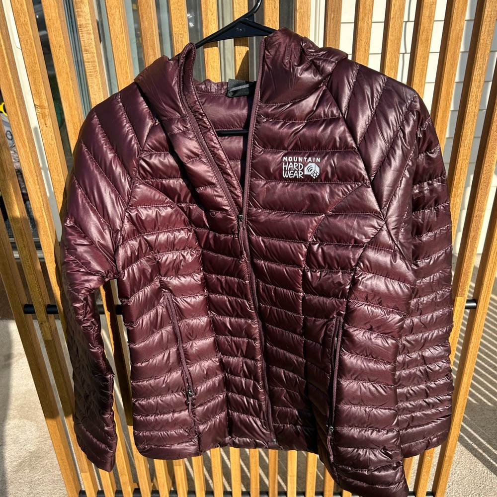 Mountain Hardwear Women's Dark Burgundy Puffer Jacket